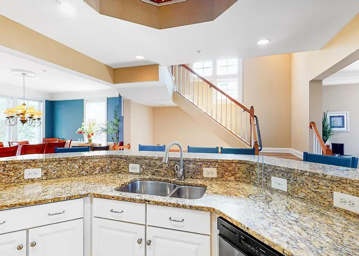 Sunset Island - Beachside Mews 1 & 2