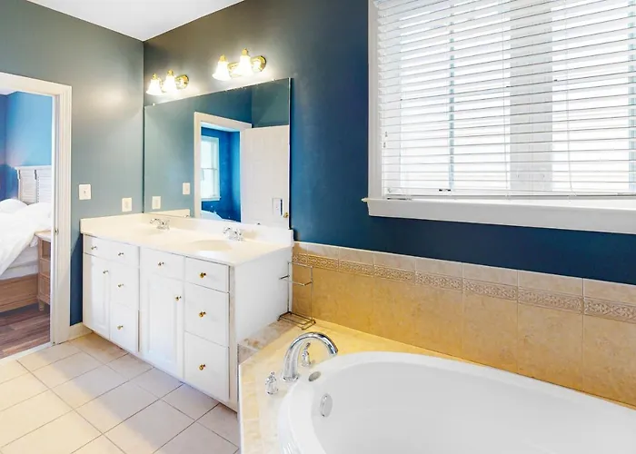 Sunset Island - Beachside Mews 1 & 2 * Ocean City