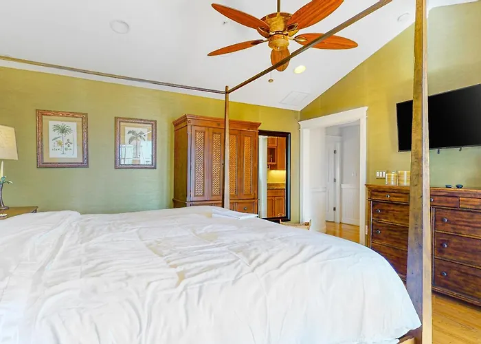 Sunset Island - Beachside Mews 1 & 2 Holiday home