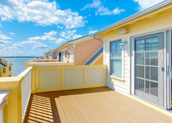 Sunset Island - Beachside Mews 1 & 2 Holiday home