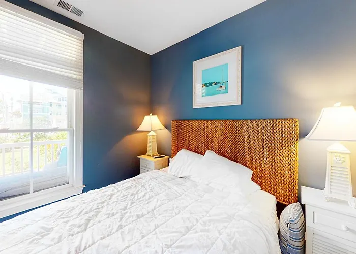 Sunset Island - Beachside Mews 1 & 2