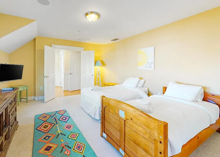Sunset Island - Beachside Mews 1 & 2 Holiday home *