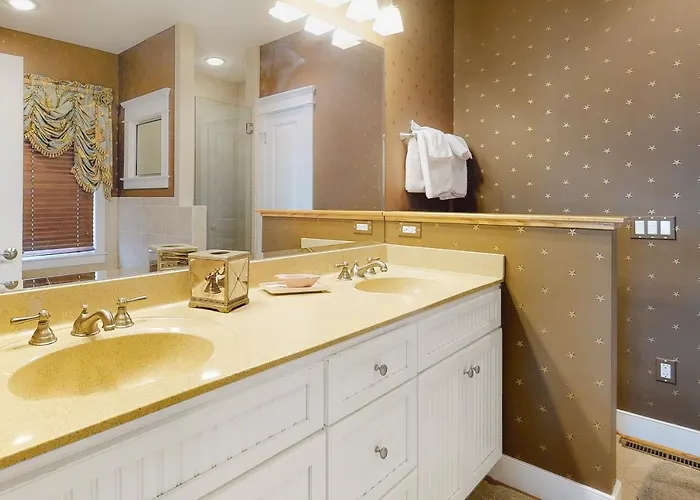 Sunset Island - Beachside Mews 1 & 2 Ocean City