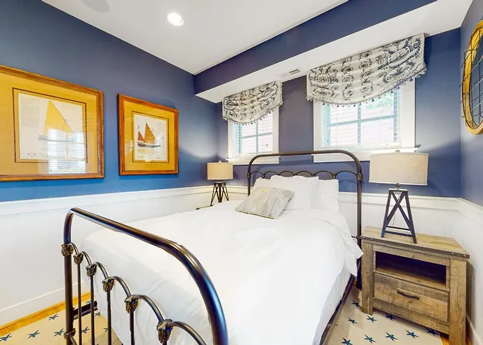 Sunset Island - Beachside Mews 1 & 2