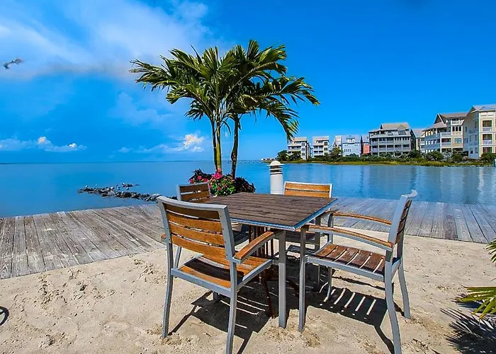 Sunset Island - Beachside Mews 1 & 2 Holiday home