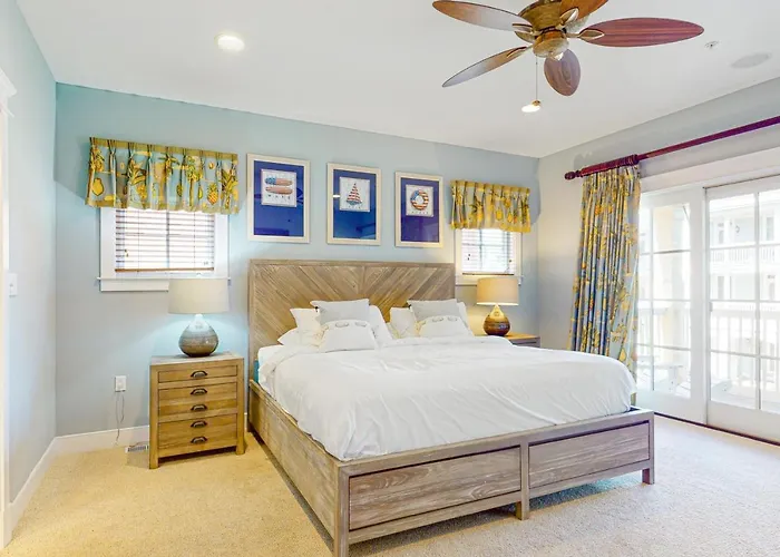 Sunset Island - Beachside Mews 1 & 2